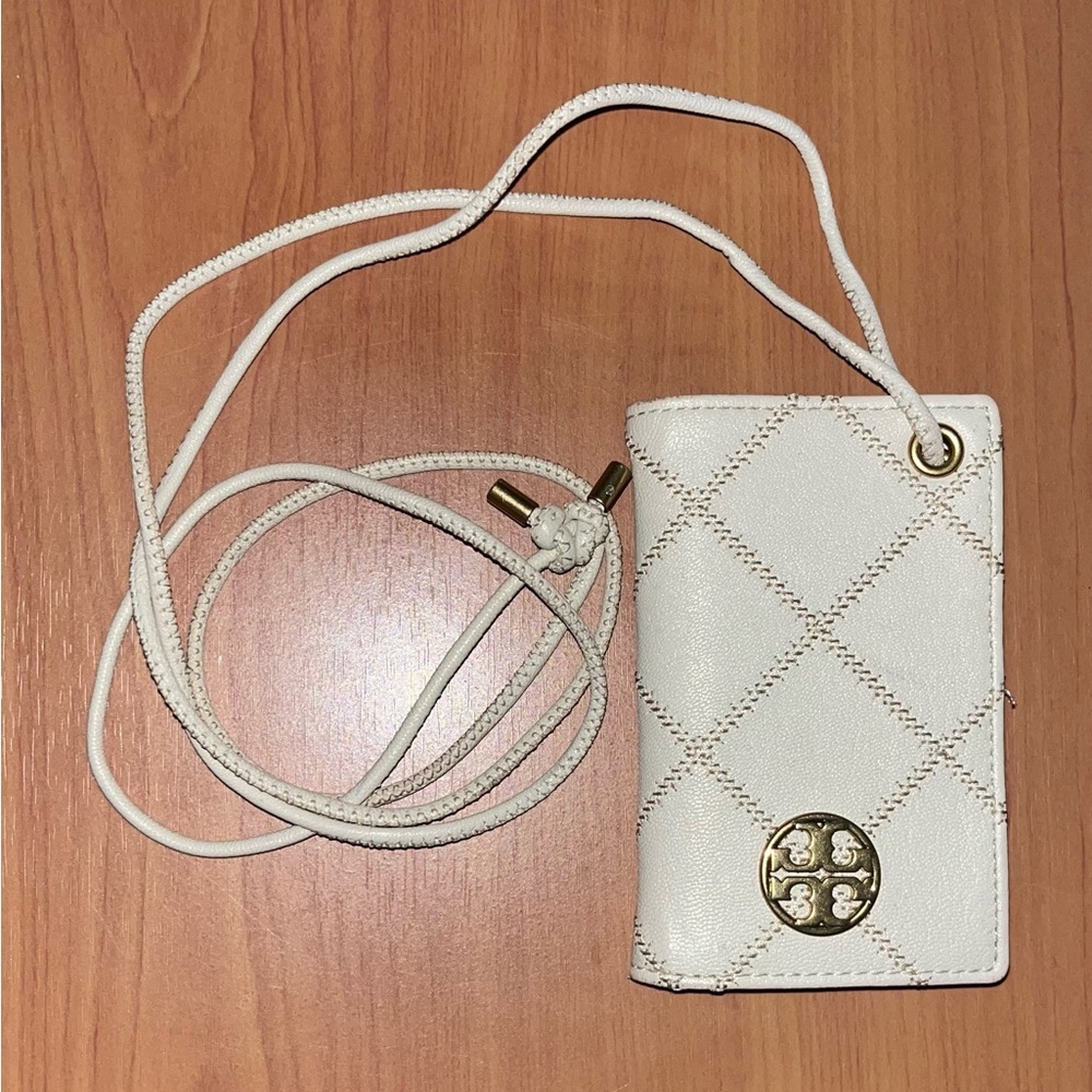 Tory Burch White Quilted Card Holder with Gold Accents